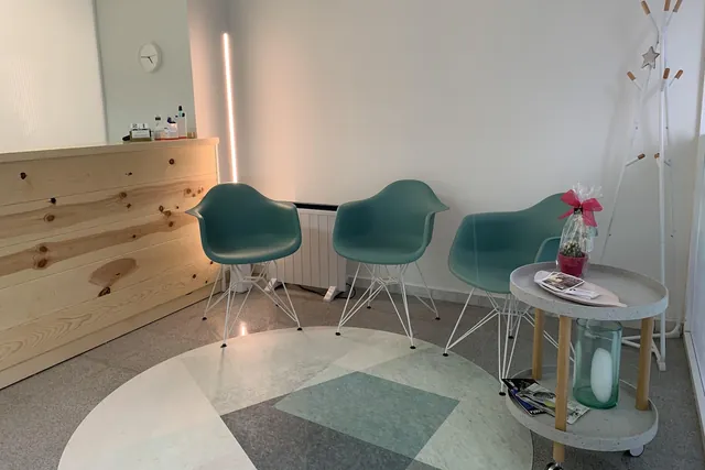 Sala d'espera · Seients còmodes mentre esperes el teu torn